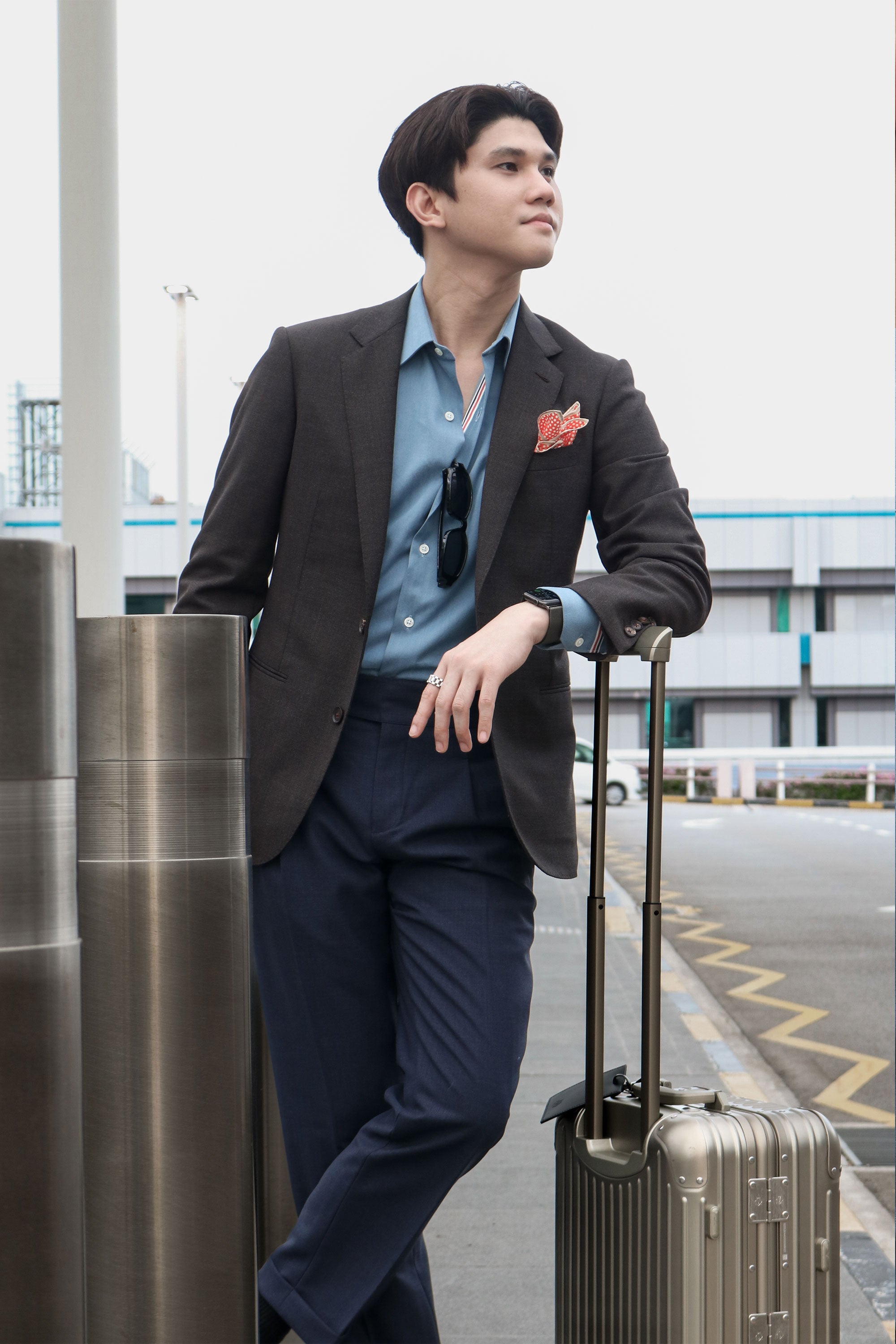 The Jetsetter's Style Arsenal: Unveiling the Secrets of Travel-Friendl