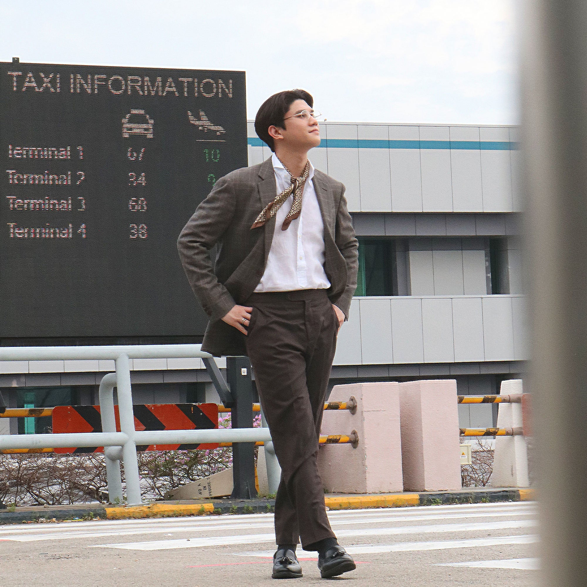 The Jetsetter's Style Arsenal: Unveiling the Secrets of Travel-Friendl