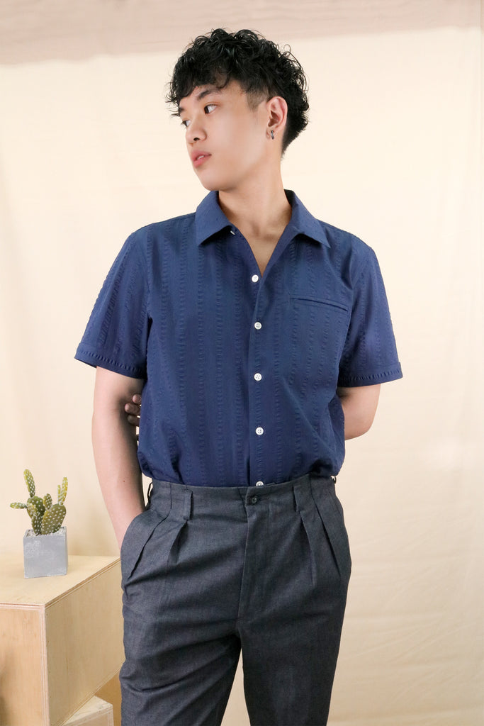 blue-casual-cotton-seersucker-short-sleeve-shirt-with-denim-pants