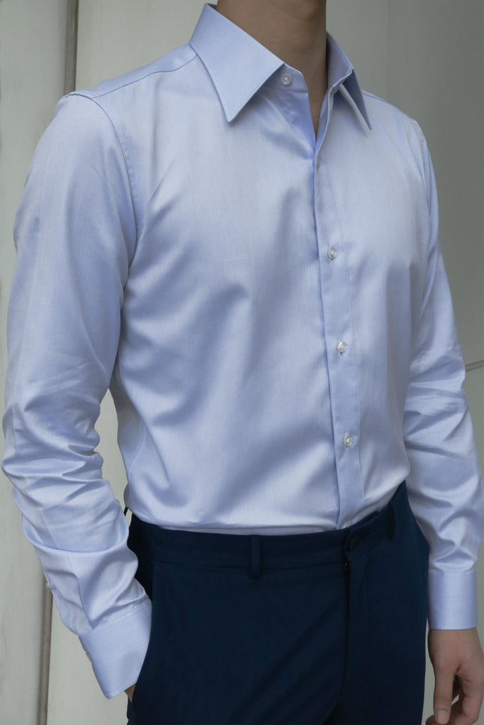 dobby-blue-tailored-shirt-cyc-modelled-collar