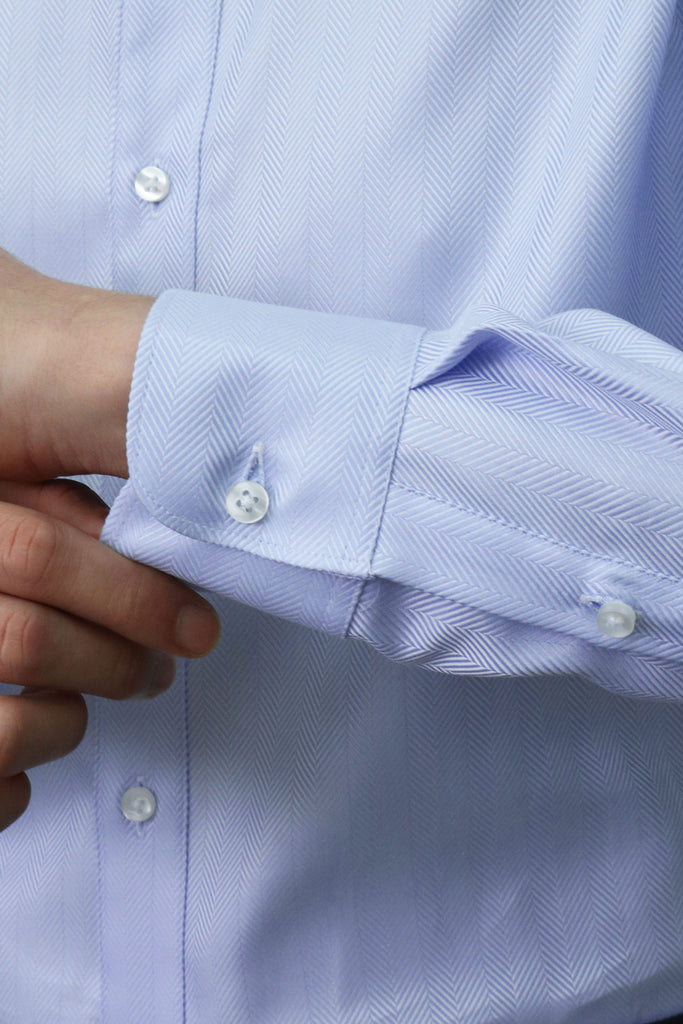 herringbone-blue-tailored-shirt-cyc-modelled-cuffs